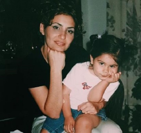  The childhood image of Canadian singer, songwriter Alessia Cara with her mother Enza Ciccione